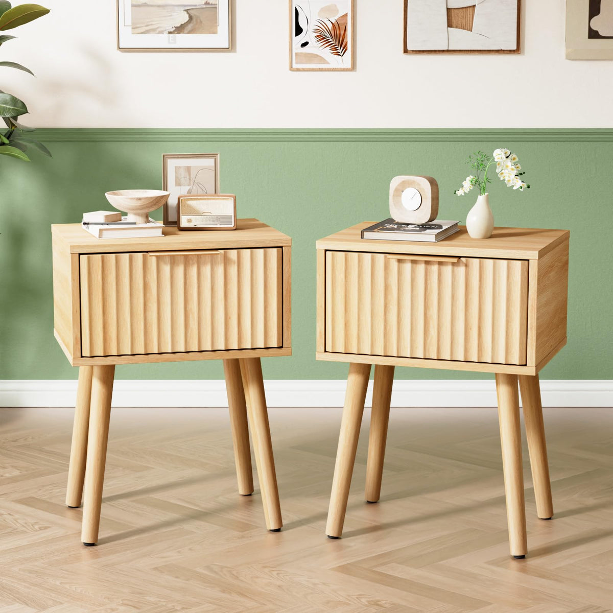 VINGLI Black Nightstands Set of 2 with Fabric Drawers, Fluted Nightstands with Charging Station, Night Stand Set of 2, Small Bedside Table, Bed Side Table/Night Stand with Charging Station for Bedroom