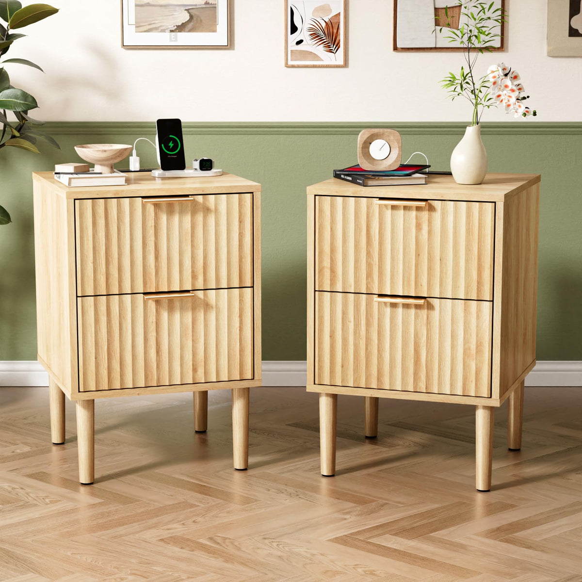 VINGLI Black Nightstands Set of 2 with Fabric Drawers, Fluted Nightstands with Charging Station, Night Stand Set of 2, Small Bedside Table, Bed Side Table/Night Stand with Charging Station for Bedroom