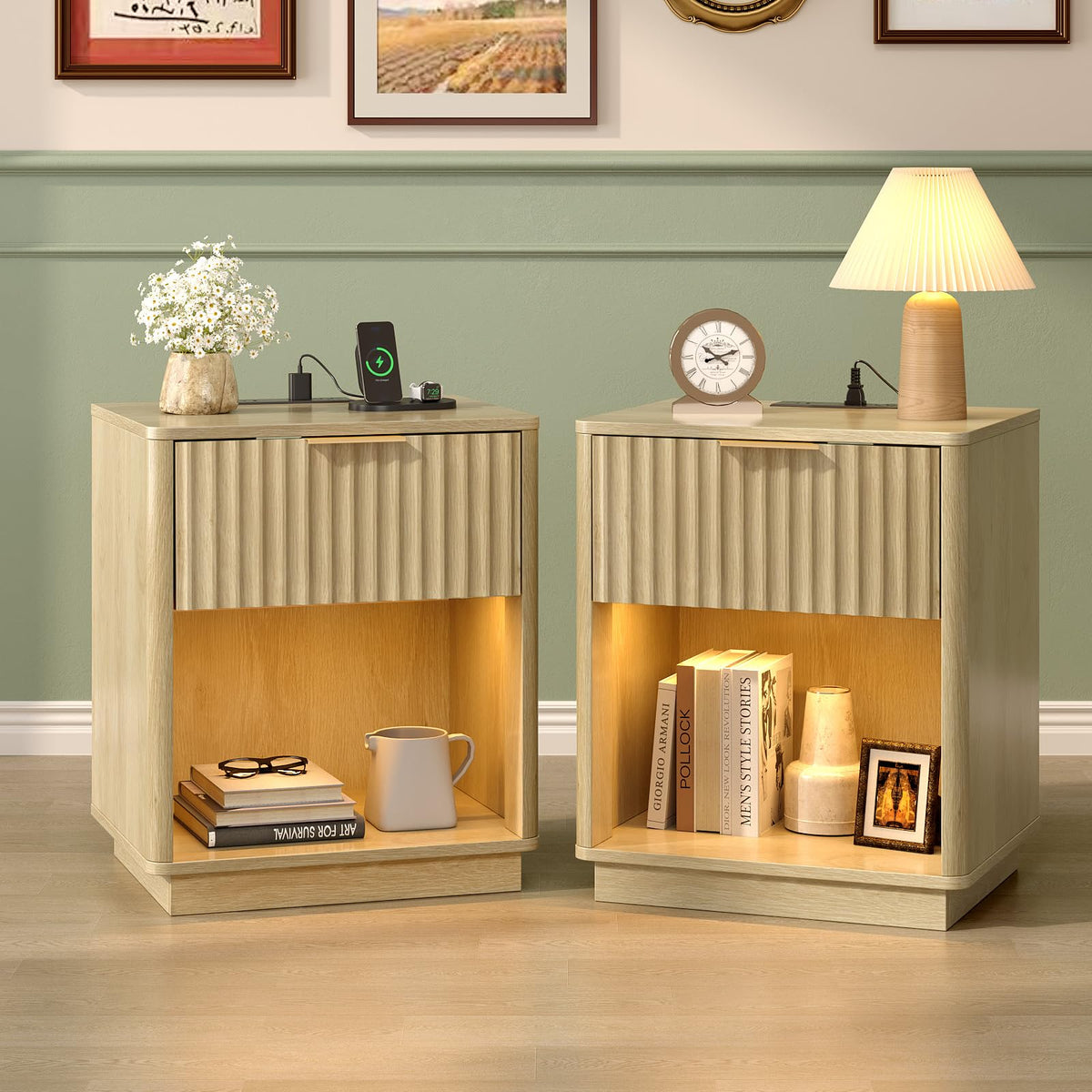 VINGLI Black Nightstands Set of 2 with Fabric Drawers, Fluted Nightstands with Charging Station, Night Stand Set of 2, Small Bedside Table, Bed Side Table/Night Stand with Charging Station for Bedroom