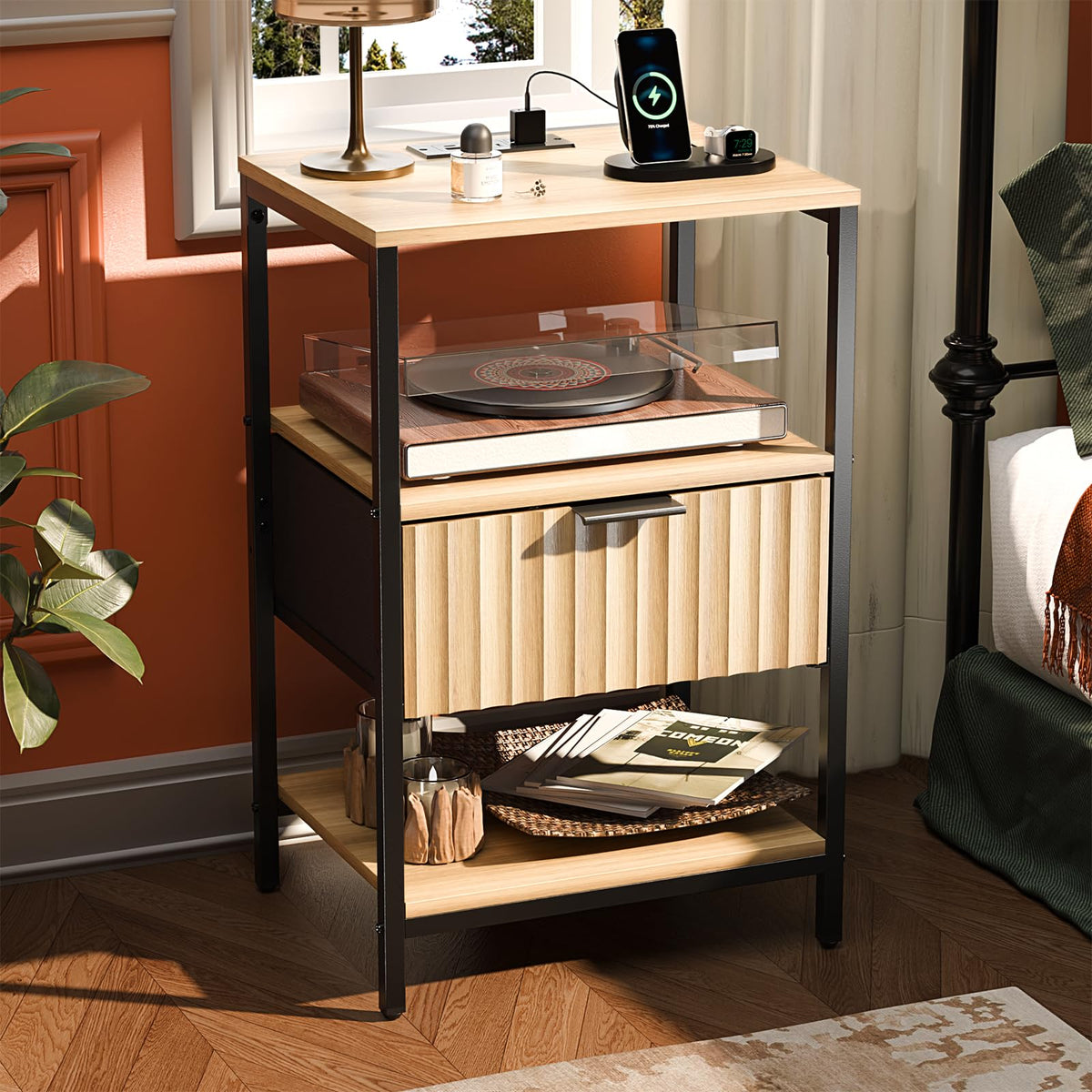 VINGLI Black Nightstands Set of 2 with Fabric Drawers, Fluted Nightstands with Charging Station, Night Stand Set of 2, Small Bedside Table, Bed Side Table/Night Stand with Charging Station for Bedroom