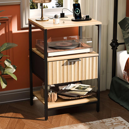 VINGLI Black Nightstands Set of 2 with Fabric Drawers, Fluted Nightstands with Charging Station, Night Stand Set of 2, Small Bedside Table, Bed Side Table/Night Stand with Charging Station for Bedroom