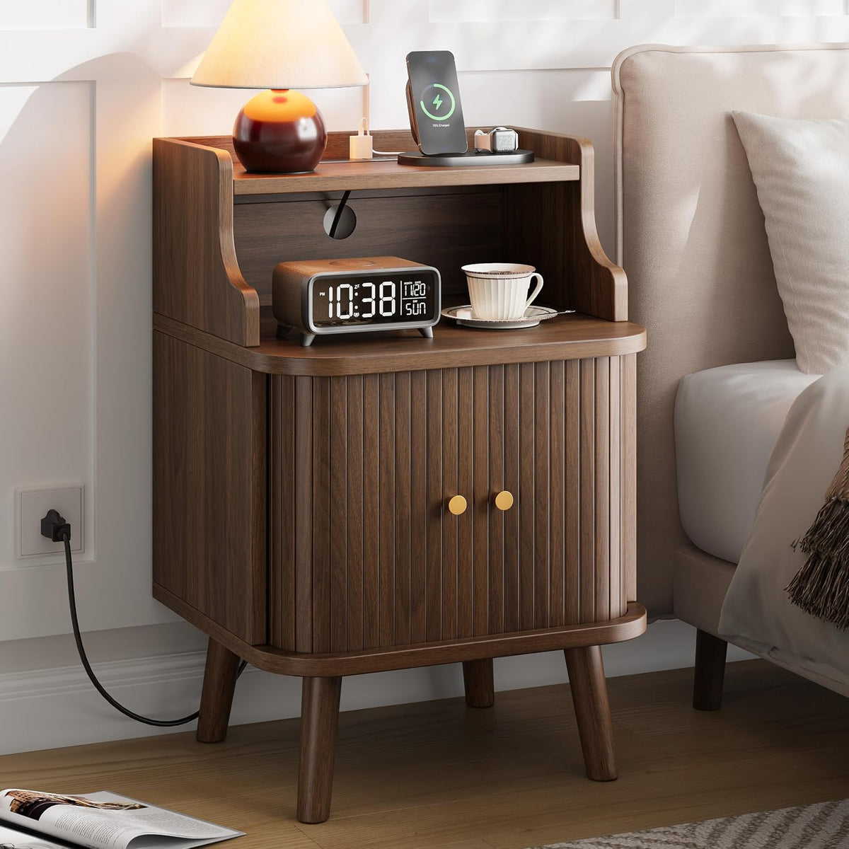 Decofy Mid Century Modern Nightstand Set of 2, Charging Station, Walnut