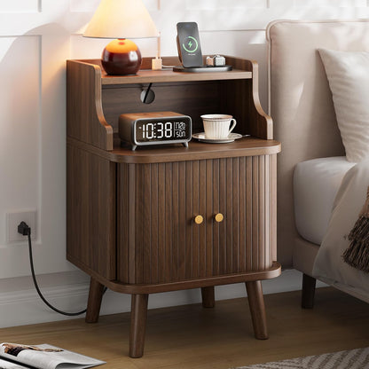 Decofy Mid Century Modern Nightstand Set of 2, Charging Station, Walnut