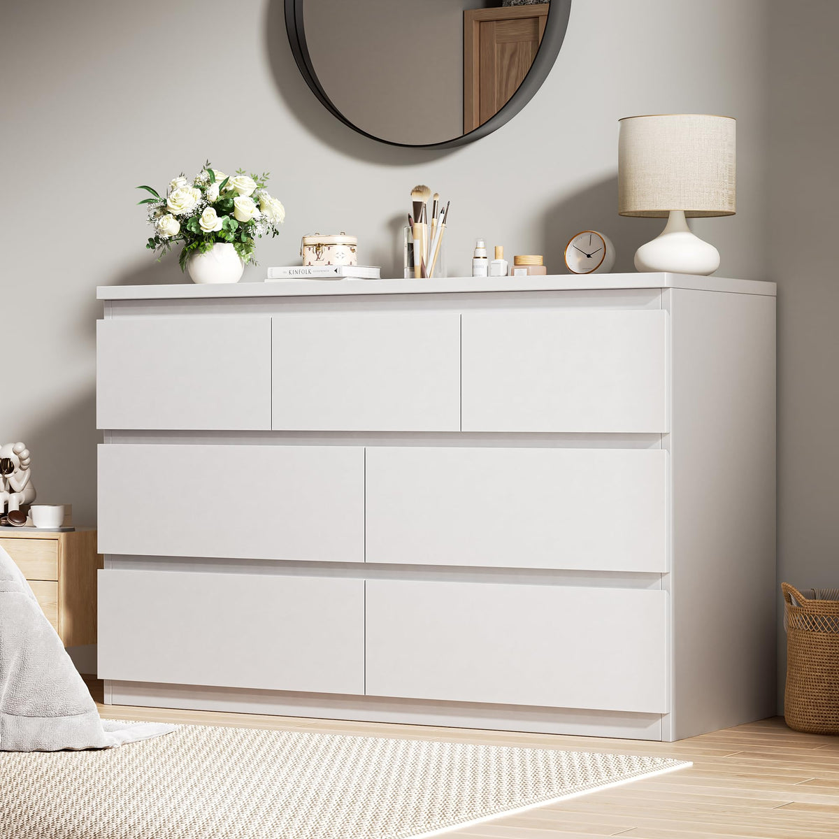 Jocoevol Modern White 7 Drawer Dresser for Bedroom, Simply Chest of Drawers, Wood Storage Dresser with Deep Drawers for Living Room Hallway Entryway, White