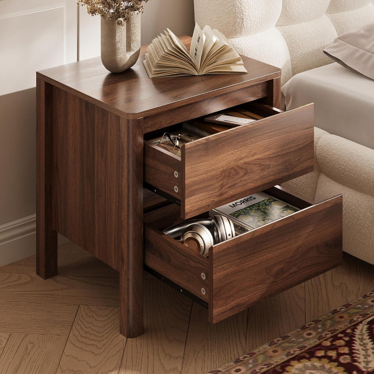 MAISONARIA Walnut Nightstands Set of 2, Mid Century Modern Bedside Table with Hidden Handles and Wood Legs, Wooden End Table with 2 Drawers for Bedroom